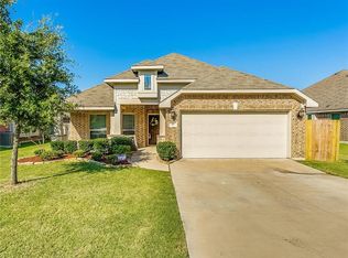 717 Lakeview Dr, Alvarado, TX 76009