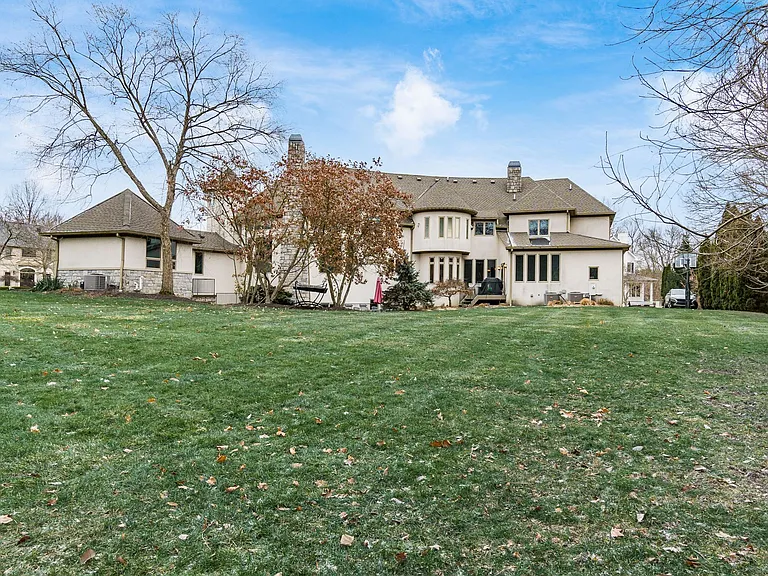 4602 Sandwich Ct — Photo 81