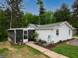 3 Greenlawn Dr, Bird In Hand, PA 17505