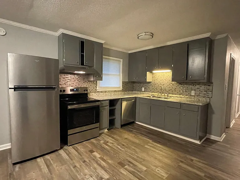 205 Lancaster Rd — Photo 9