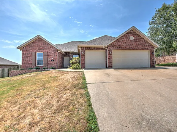 500 Halleck Coach Rd, Centerton, AR 72719