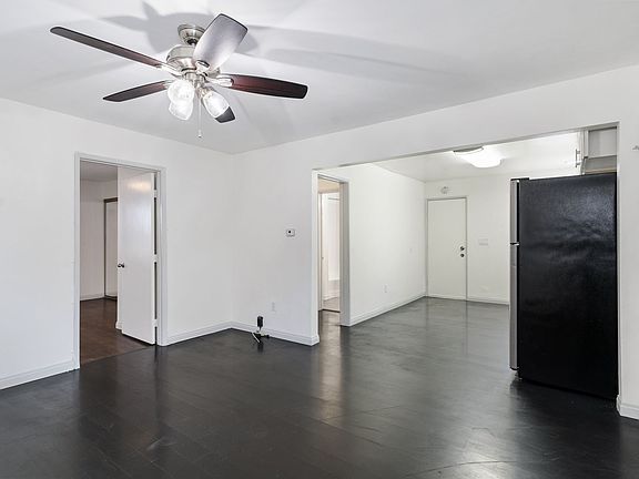 2nd image of 727 Olive Ave APT C