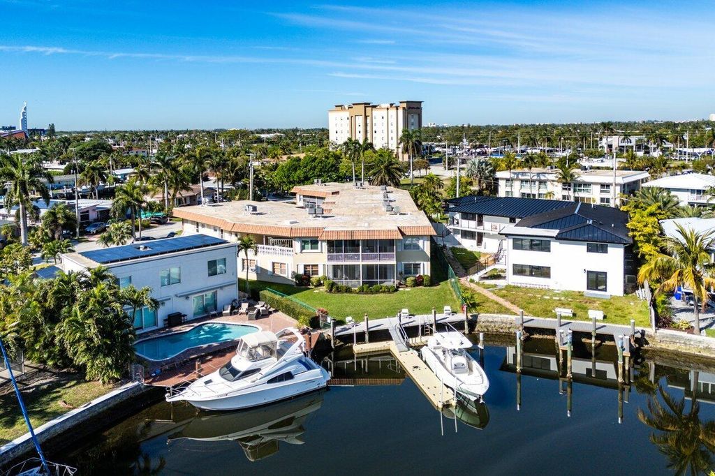 2201 SE 9th Street #107, Pompano Beach