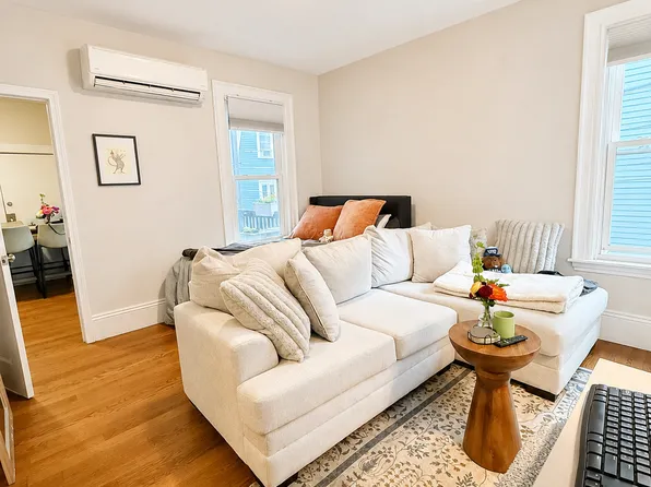 125 G St #2, Boston, MA 02127