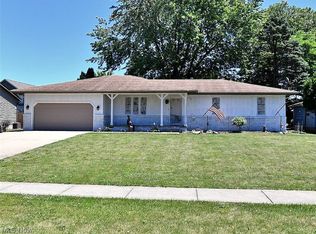 1127 Lantern Ln, Niles, OH 44446