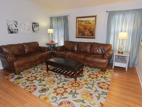 4th image of 2643 Haselwood Ln
