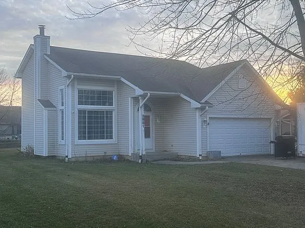 2951 W Bridge St, Greenfield, WI 53221