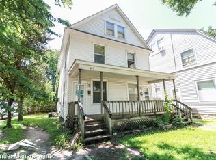 627 Leavenworth St, Manhattan, KS 66502