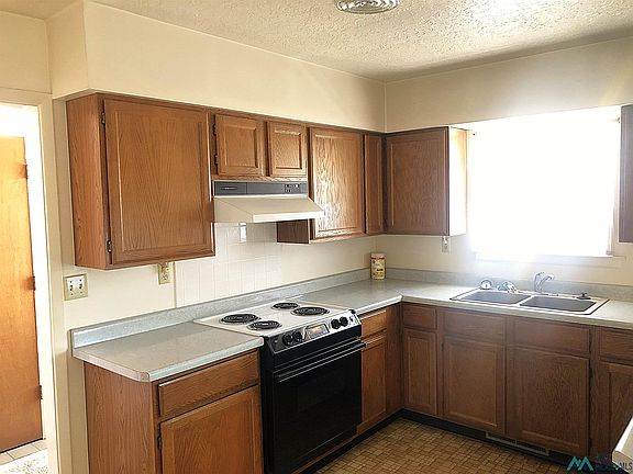 2nd image of 1708 Helena Dr