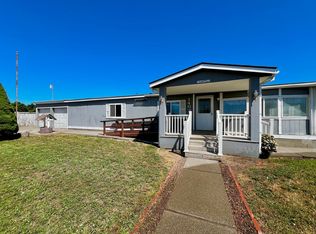 1402 Hickory Rd, Grandview, WA 98930