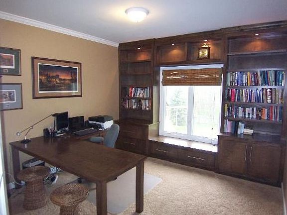 5th image of 2715 Silver Spur Ct