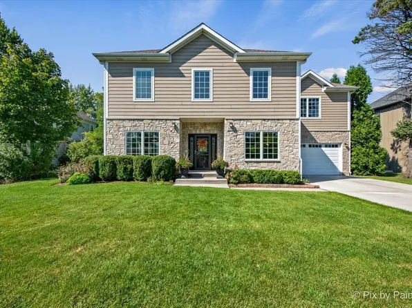 1696 Highland Ave, Northbrook, IL 60062