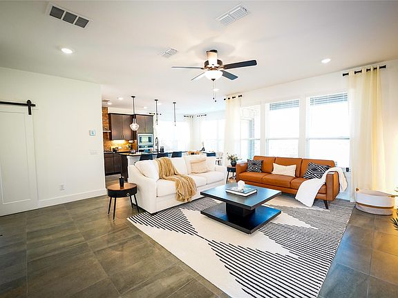 4th image of 7557 Donnelly Ave #7557