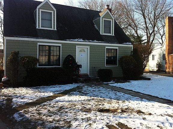 2nd image of 18 Gables Dr