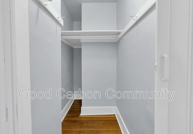 131 Allen St #7 — Photo 9