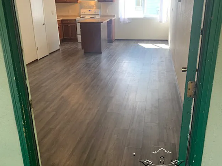 320 Bennett St — Photo 2