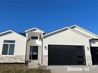 3030 Serenity Dr, Waukee, IA 50263