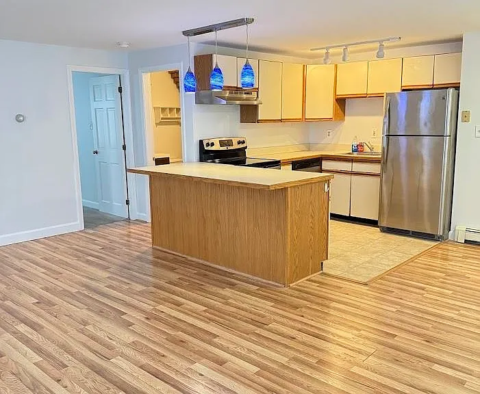 84 Warren St #1 — Photo 3