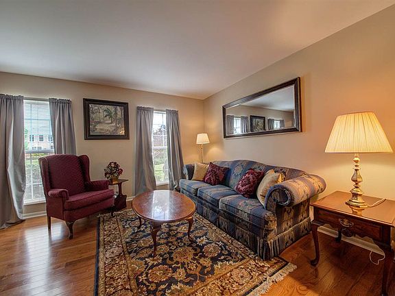 5th image of 3183 McCowan Dr