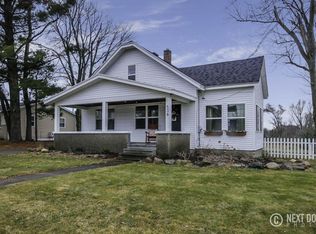 538 52nd St SE, Kentwood, MI 49548