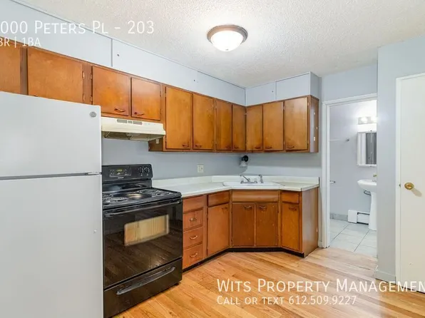 1000 Peters Pl APT 203, Columbia Heights, MN 55421