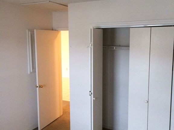 5th image of 702-810 University City Blvd #820