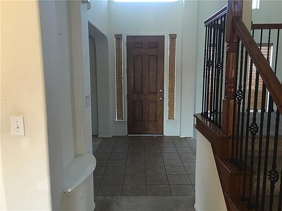 2nd image of 924 Trailwood Dr