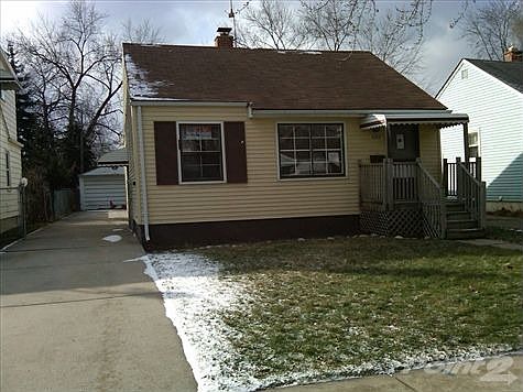 1st image of 19372 Woodland St