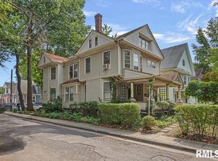 826 S Walnut St, Springfield, IL 62704