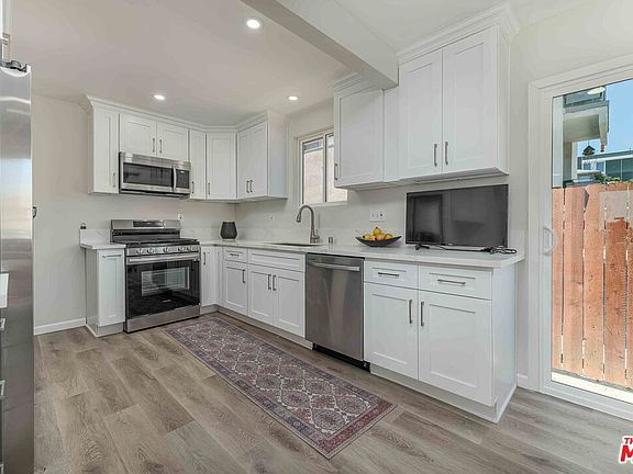 4th image of 817 N Kingsley Dr