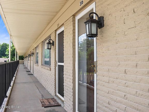 5th image of 316 Casa Bella Ct #316