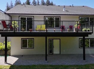 7808 Eagle Dr, Sunshine Coast, BC V7Z1A3