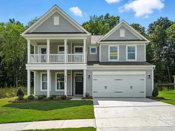 5124 Heathland Dr, Charlotte, NC 28215