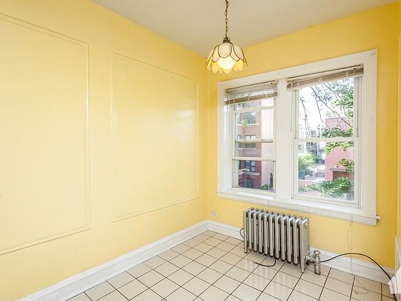 3rd image of 1480 W Winnemac Ave