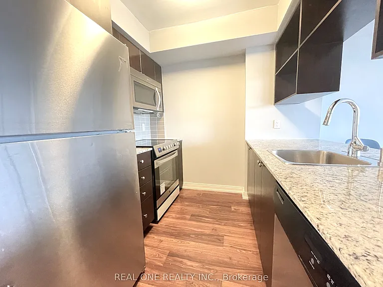 181 Village Green Sq #1912 — Photo 12