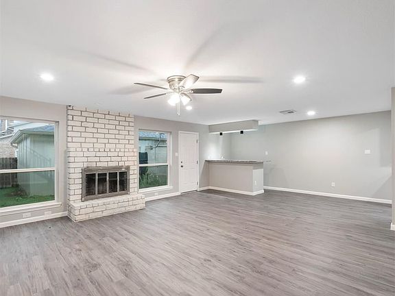 5th image of 32 Chapparal Ct