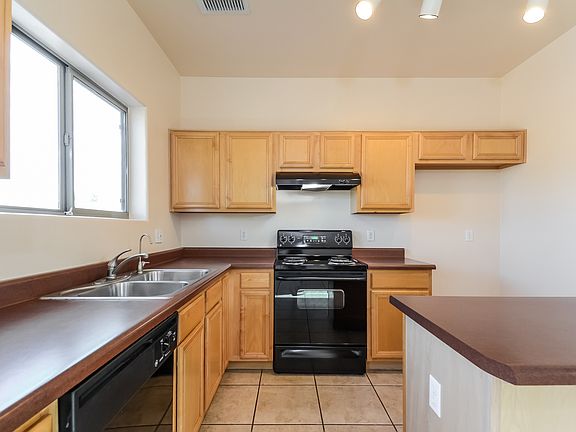 2nd image of 481 E Cactus Mountain Dr
