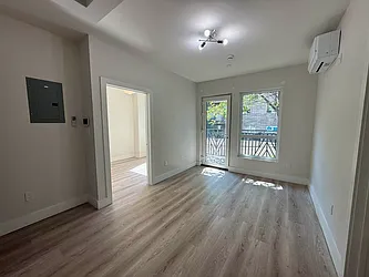 952 Bedford Avenue, #3G