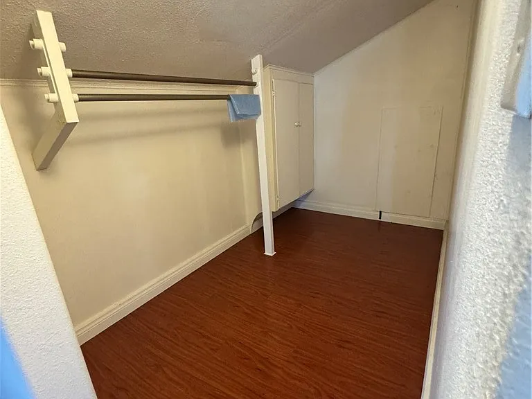 758 W Longden Ave — Photo 22