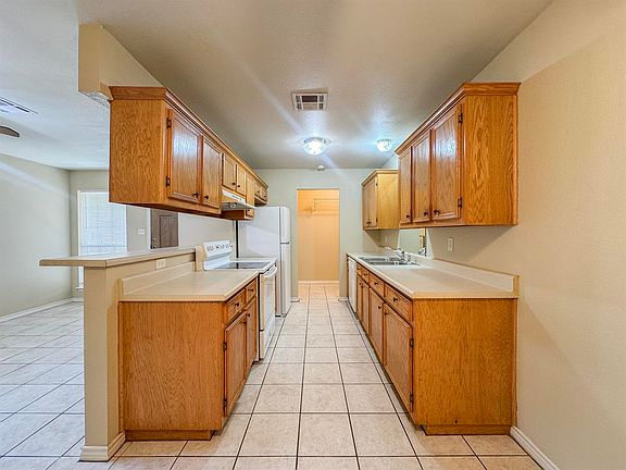 4th image of 428 N Wall St #428B