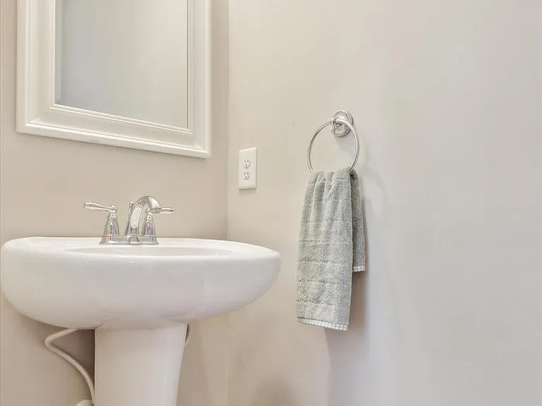 113 Raven Ct — Photo 3