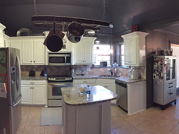 4th image of 558 Chinquipin Dr