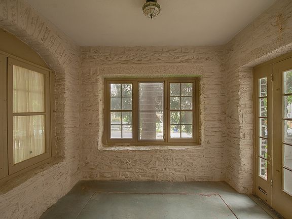 5th image of 217 W Gorgas Ln