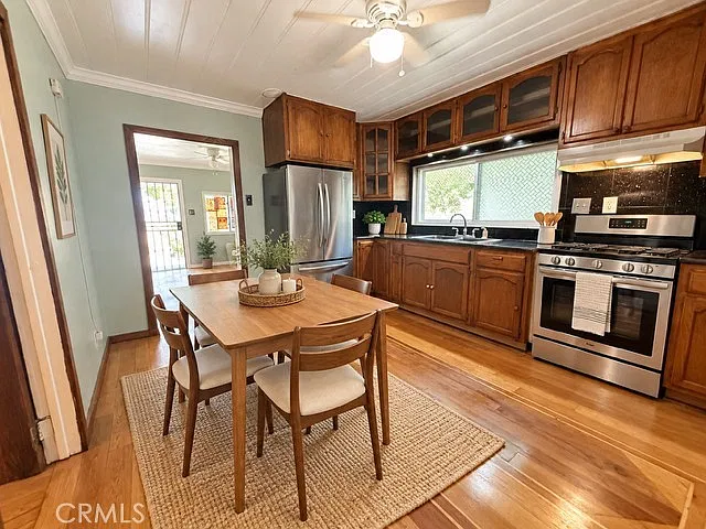 2 bed, 2.0 bath, 672 sqft, $2,500 — Photo 4