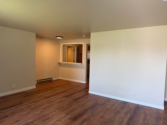 3rd image of 1101 W 1st Ave