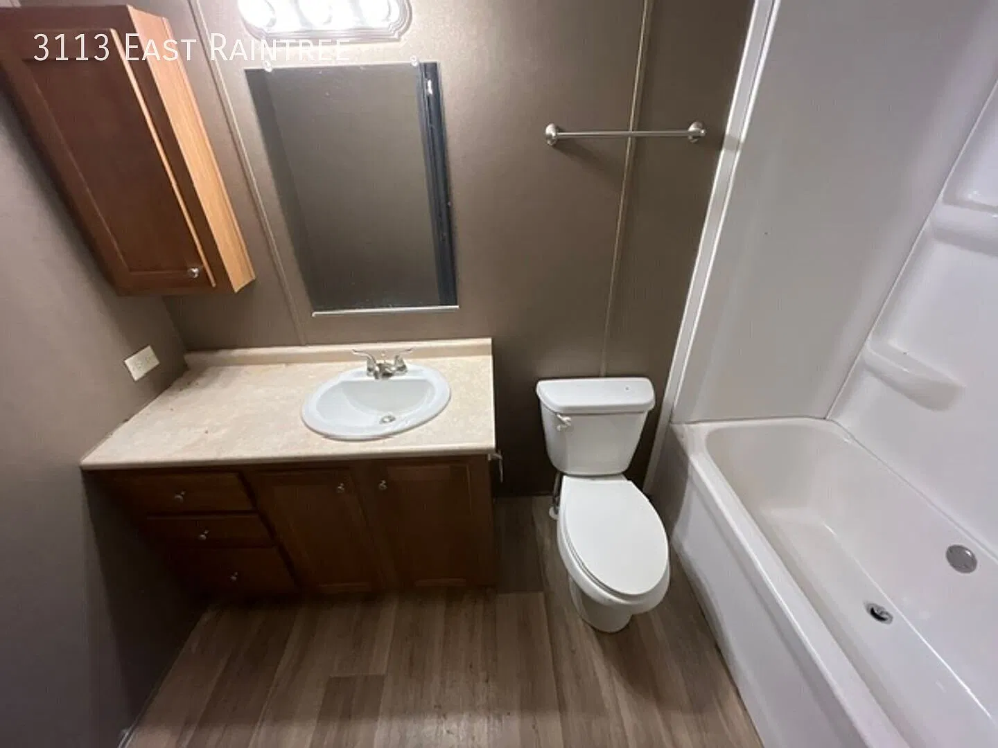 3 bed, 2.0 bath, $949 — Photo 1