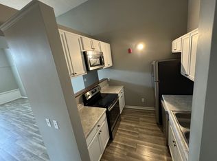 Mason School Apartments, Omaha, NE 68108