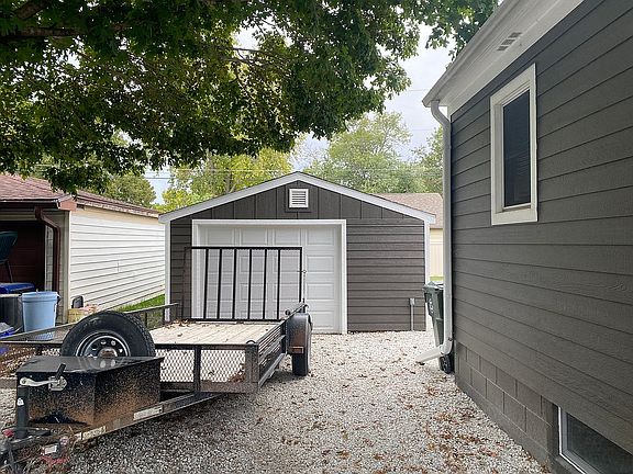 3rd image of 2117 Avenue L