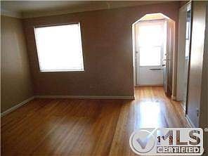 5th image of 15627 Anne Ave