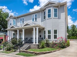 104 W Spring St, Fayetteville, AR 72701